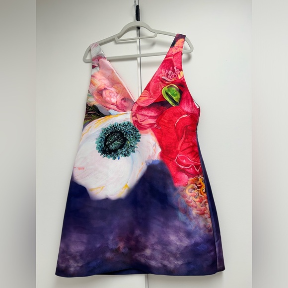 Karen Millen NWT Deep V Neck Shift Dress - Picture 2 of 9